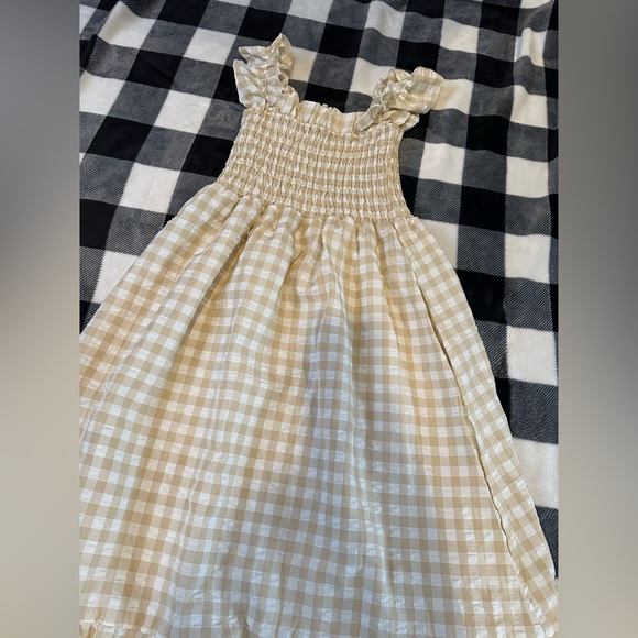 Women’s Dress - Picture 2 of 2